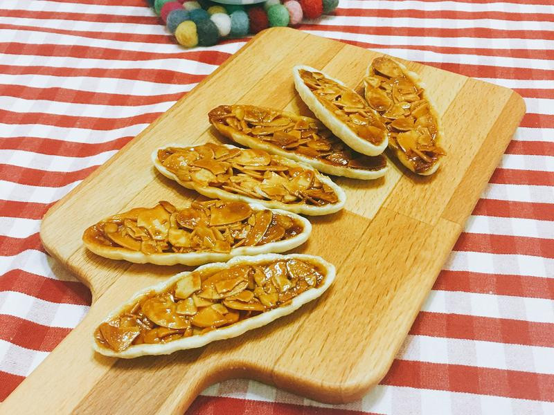 焦糖脆口杏仁船型饼的做法