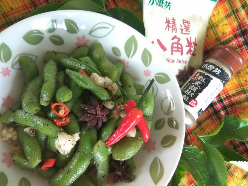 夏日凉拌鲜毛豆的做法