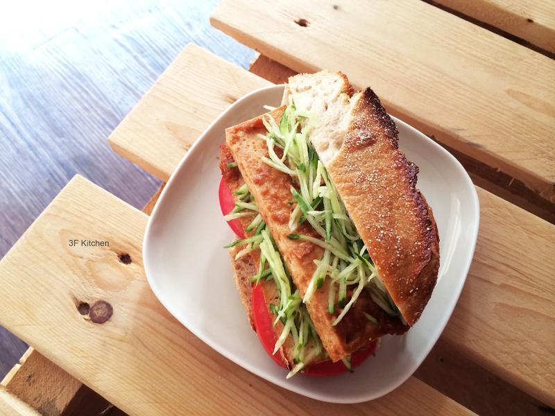 辣味噌百页豆腐堡的做法