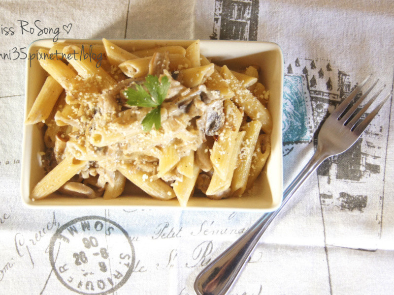 奶油蘑菇鸡肉斜管面的做法