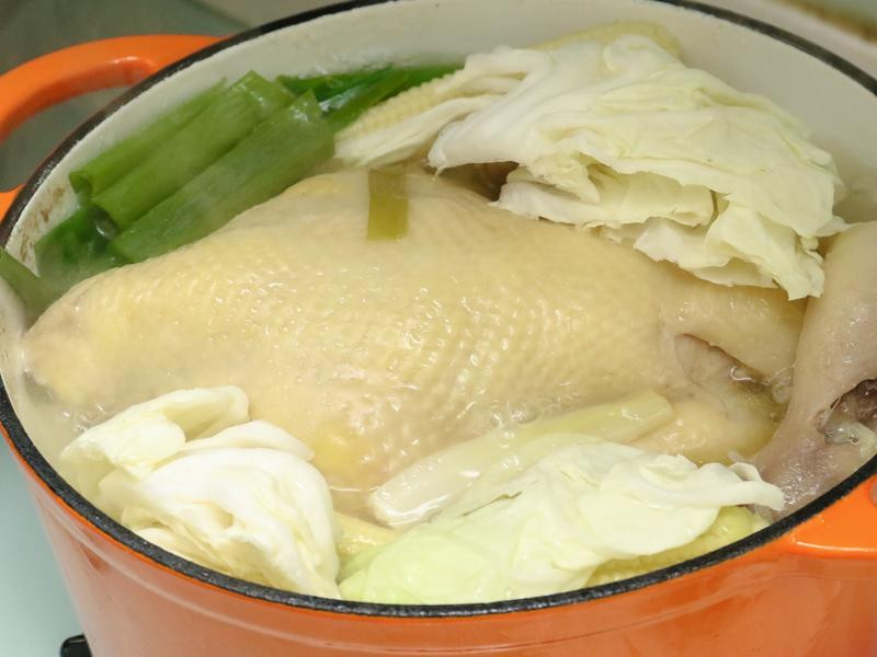 一品砂锅鸡(金华火腿全鸡汤)的做法