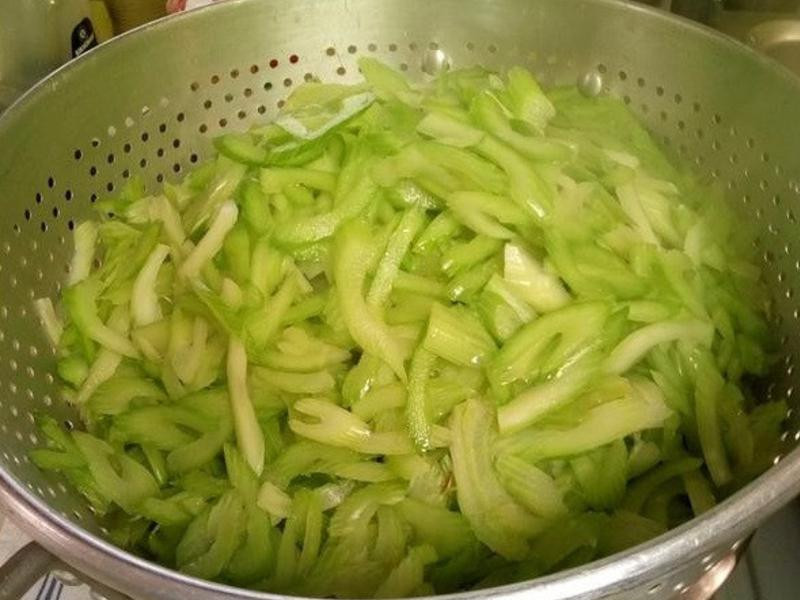 �۲�ľ������ɵ�����