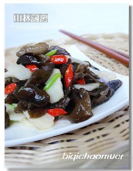 荸荠炒黑木耳的做法