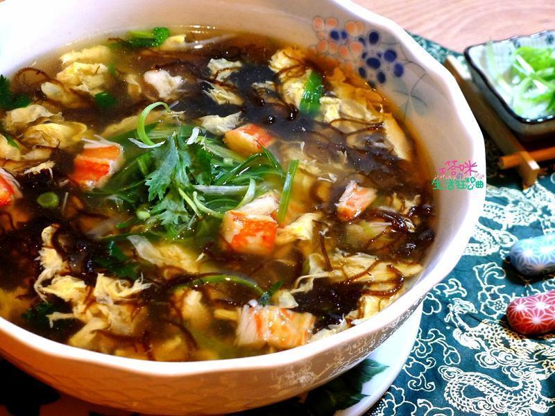 水云滑蛋蟹肉羹的做法