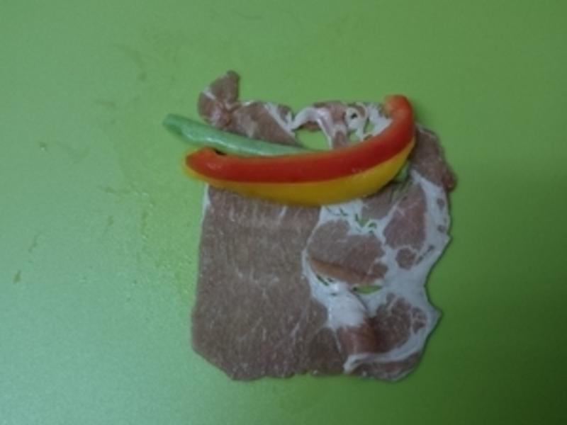 ��ɫ�����������