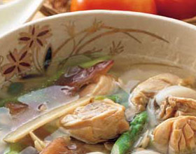 木耳芦笋蘑菇汤的做法