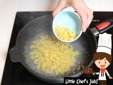 ��ʽͨ�ķ۵�����