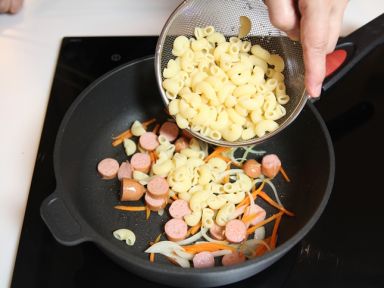 ��ʽͨ�ķ۵�����