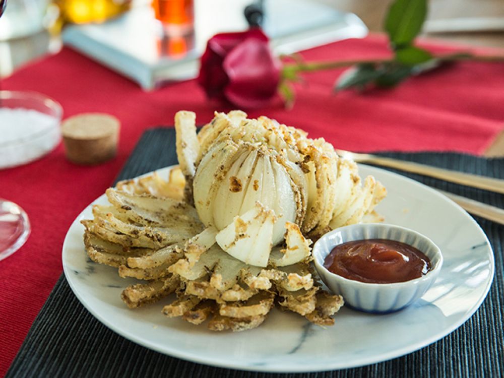 酥炸黑椒洋葱花的做法