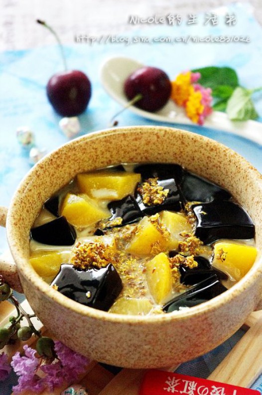 蜜桂花黄桃龟苓膏的做法