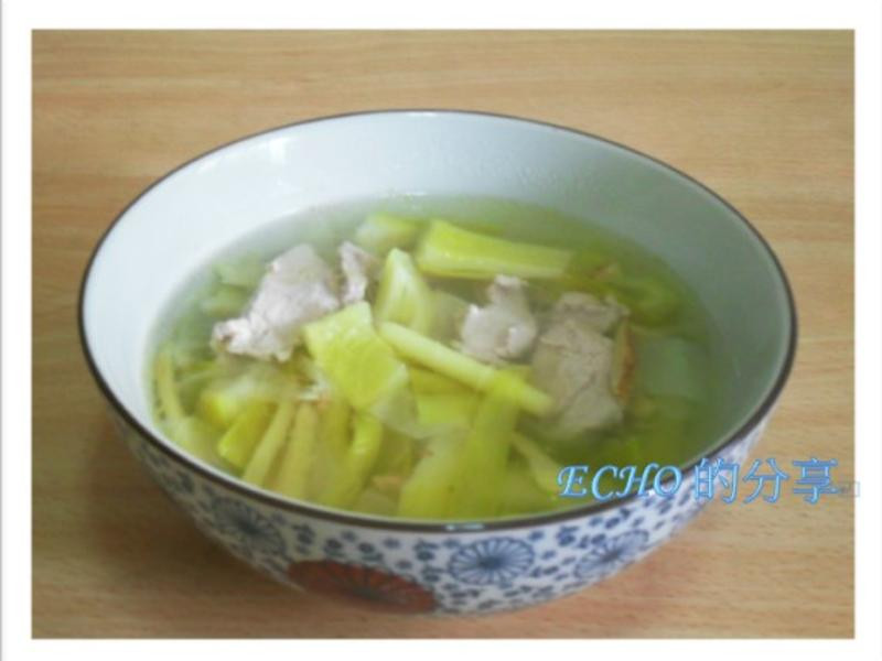 火龙果花肉片汤的做法