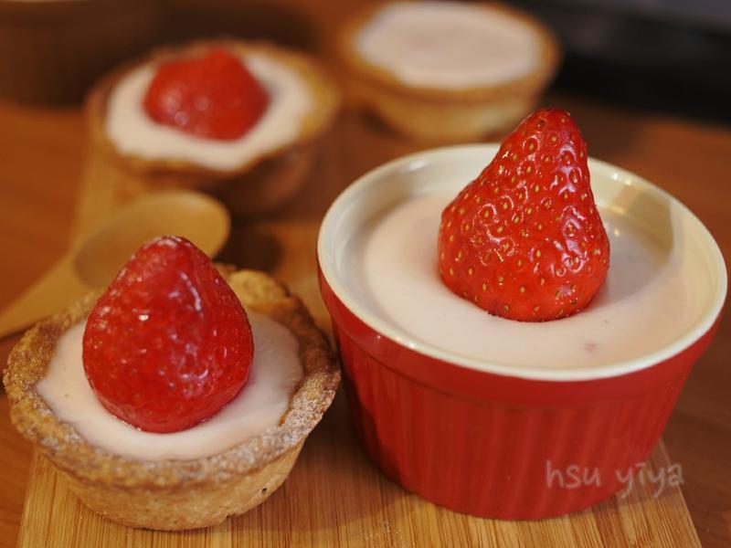 草莓优格起司杯?马芬模的做法