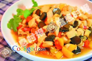 酱黄瓜炒鸡丁的做法