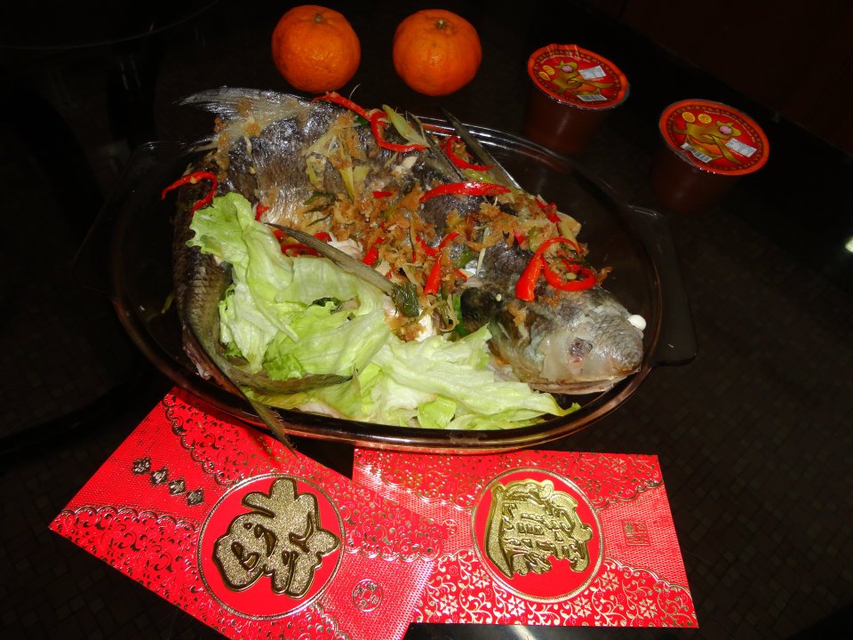 大蒜菜脯油蒸大伍鱼的做法