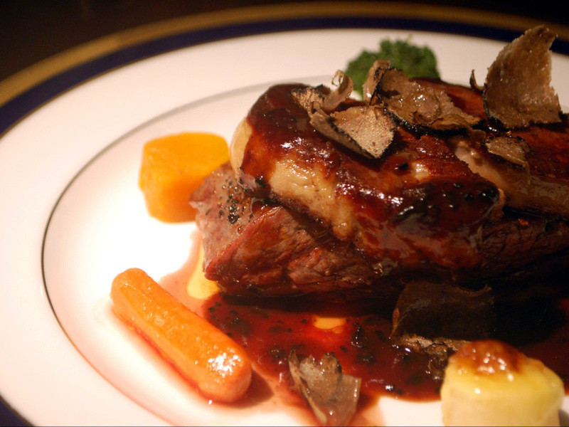 华视金牌老爸●碳烤美国肋眼牛排鹅肝佐夏季法国黑松露的做法