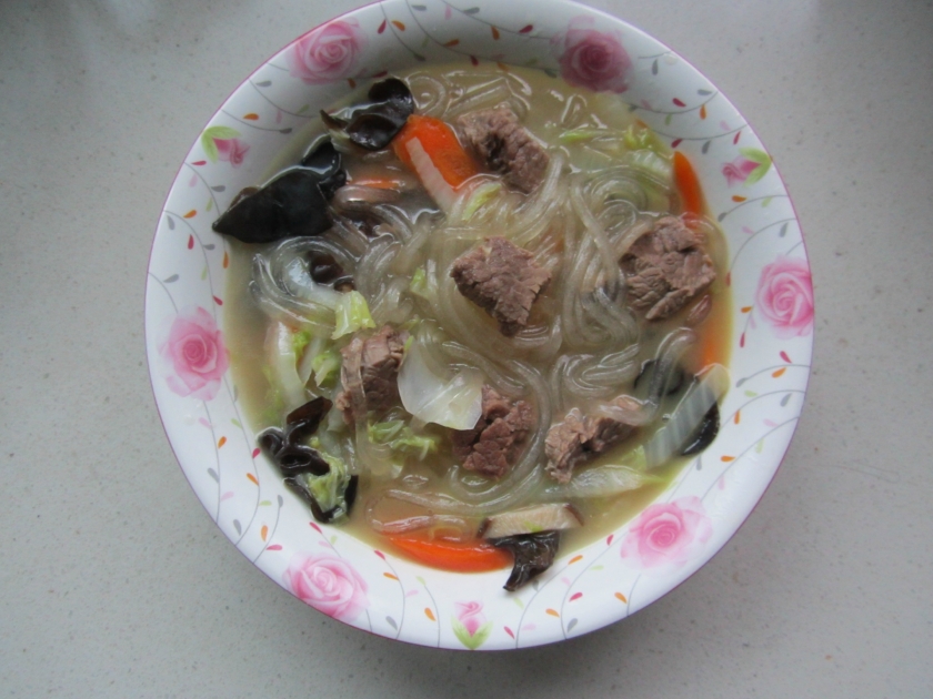 牛肉白菜土豆粉丝的做法