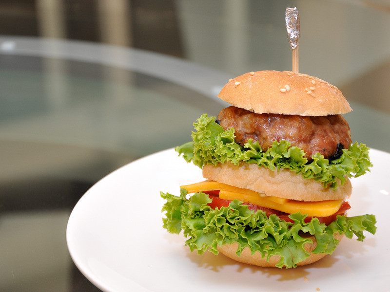 ���ɰ����㺺�� Petite Burgers!������