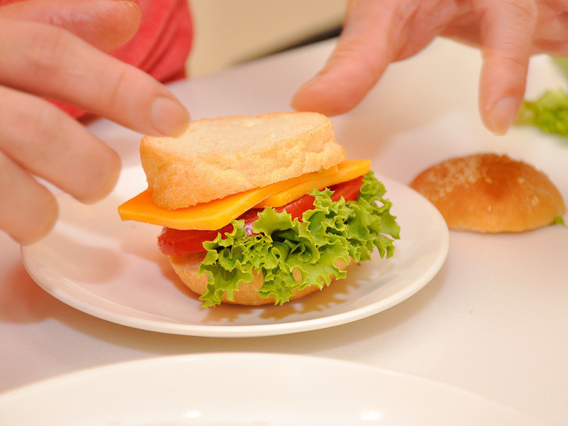 ���ɰ����㺺�� Petite Burgers!������