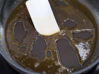 ��Ƭ����ը�Źǵ�����