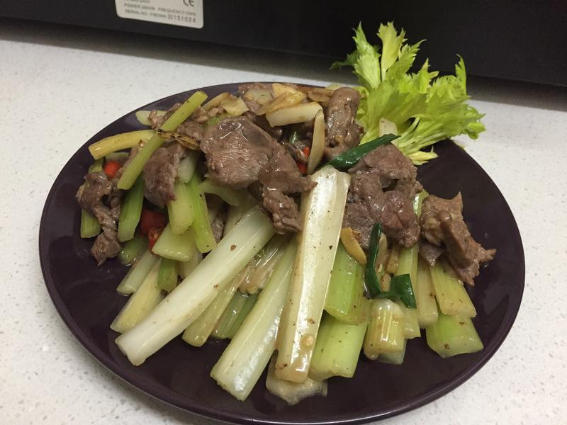 ����ţ�⳴���۵�����