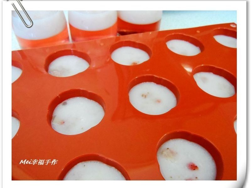 ��ݮ������ɫ����������