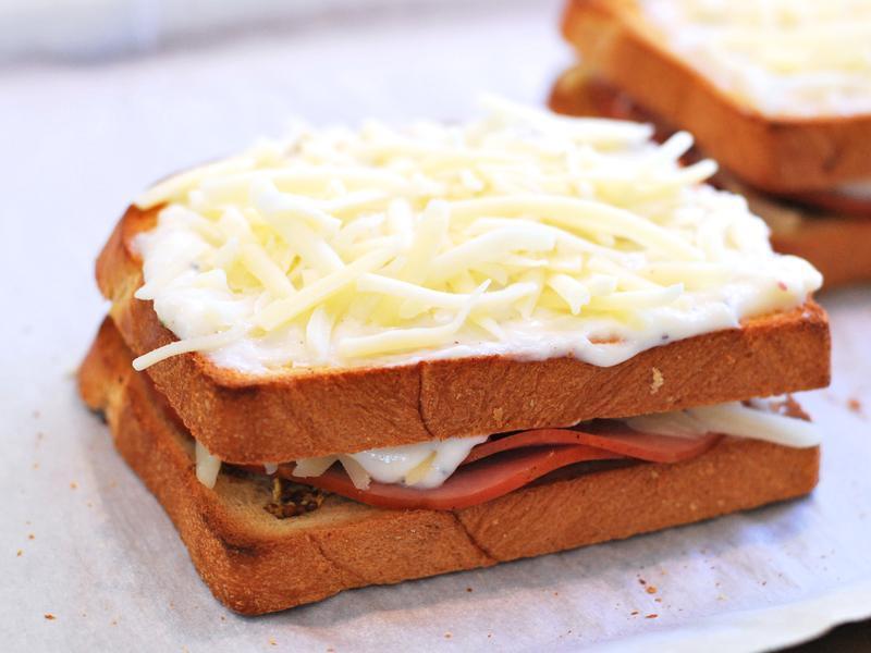 ��ʽ���ȵ���˾�����̫̫�����ε�����