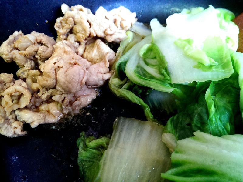 ���С�� �����ӵ�ˮ������ ��ײ�����Ƭ������