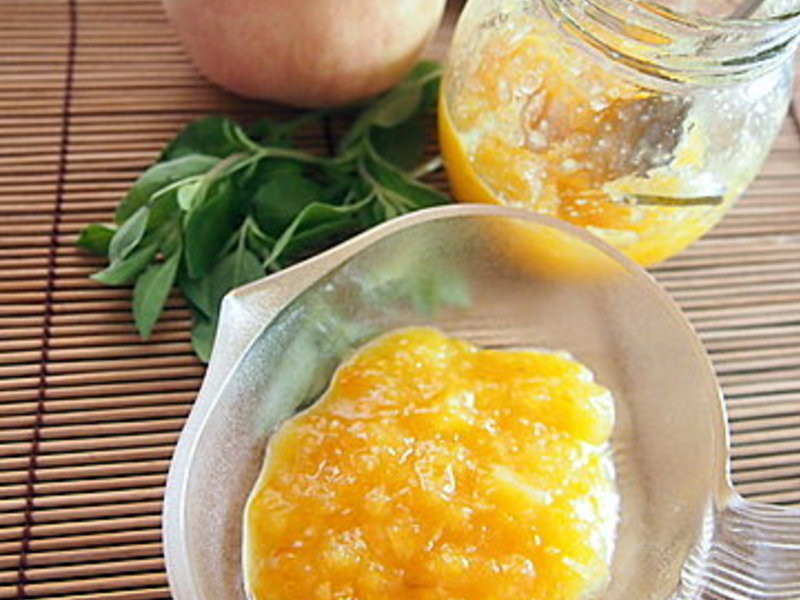 【水蜜桃果酱】将8月封存在瓶子中的做法