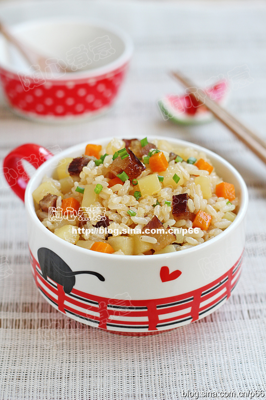 【腊肉土豆焖饭】焖一锅喷香的懒人米饭的做法