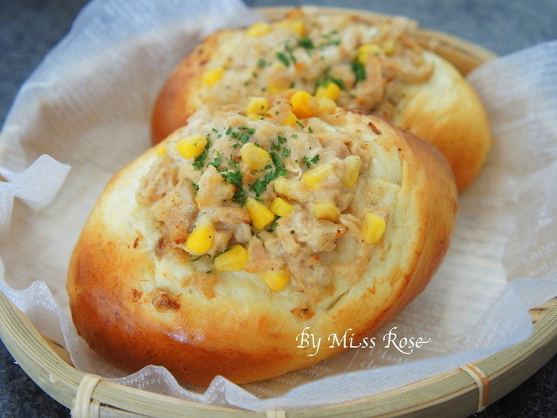 鲔鱼玉米面包的做法