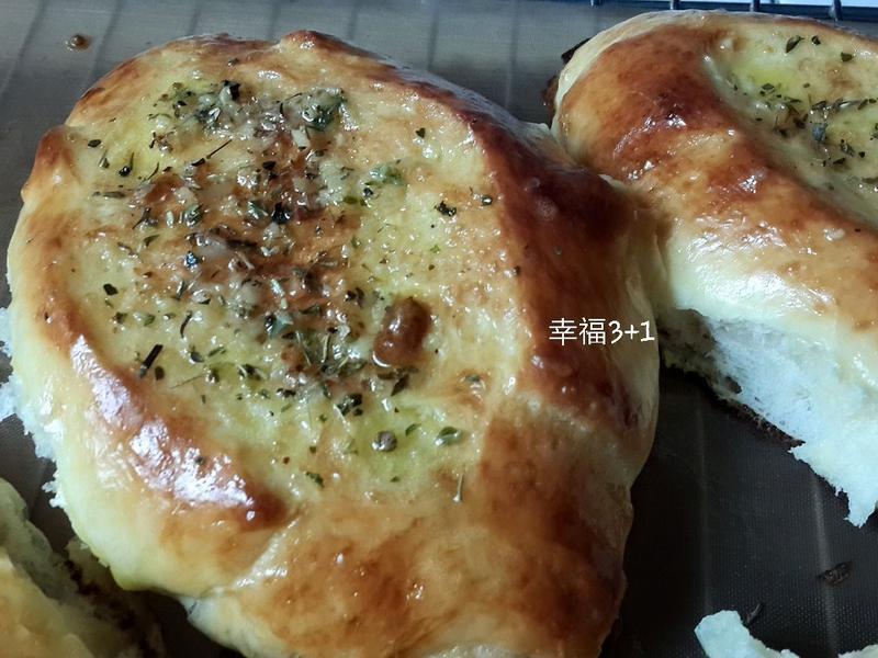 香蒜奶油面包(105T 面包机)的做法