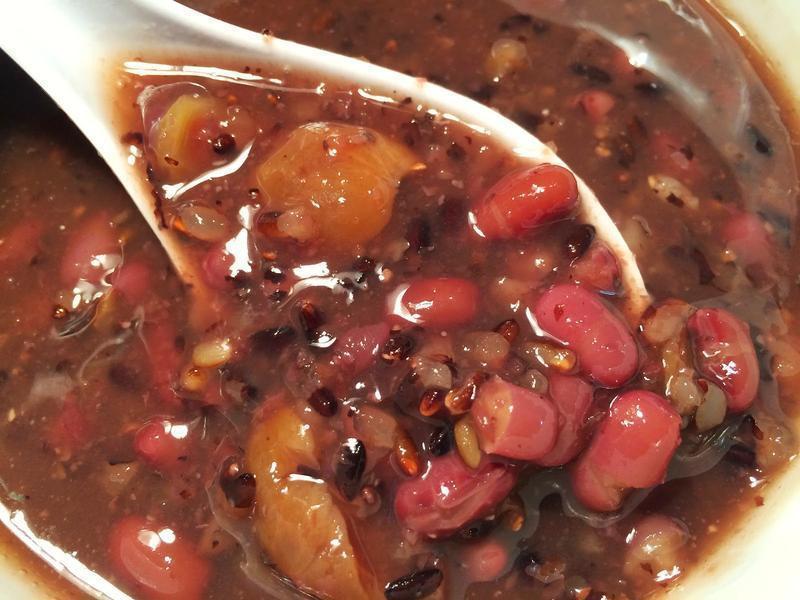 桂圆紫米红豆粥的做法