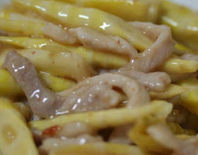 春笋枸杞肉丝的做法