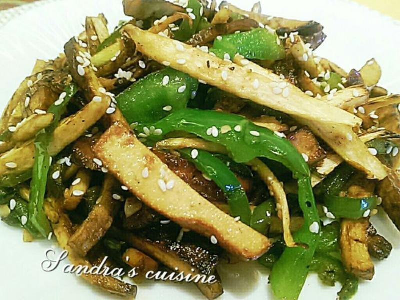 筊白炒三丝(无油干煎 健康又美味)的做法