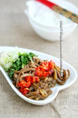 微波五彩茄子的做法