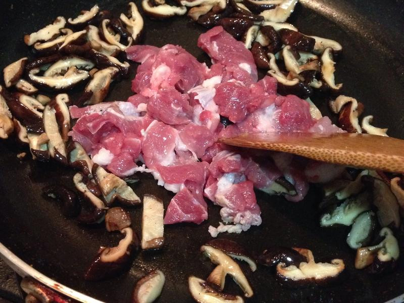 ���չ���������������