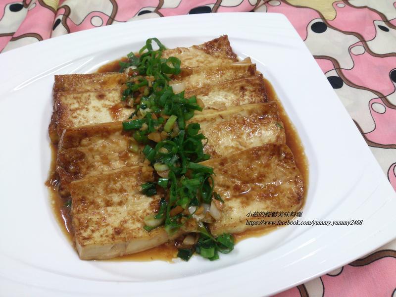 蒜香豆腐(平底锅料理)的做法