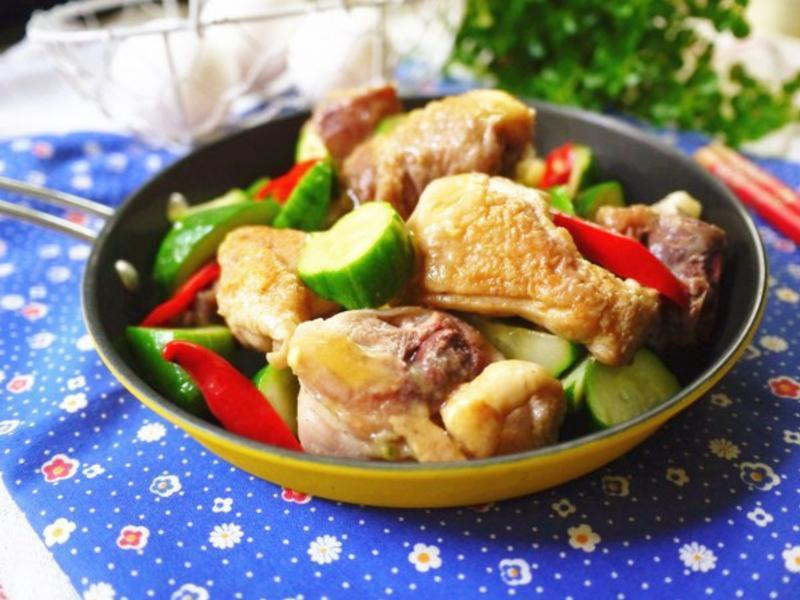 香煎苦茶鸡腿肉的做法
