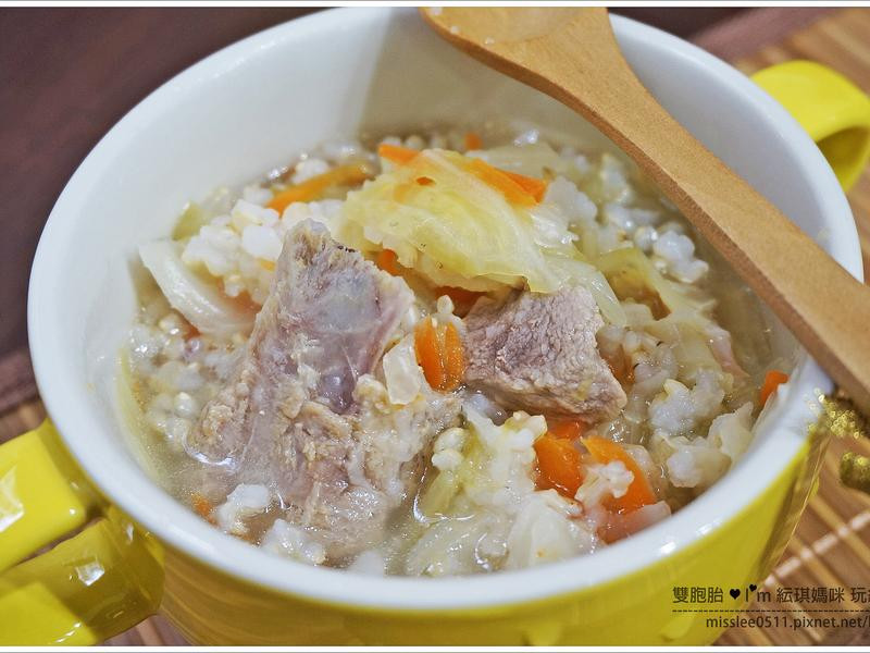 排骨糙米粥的做法