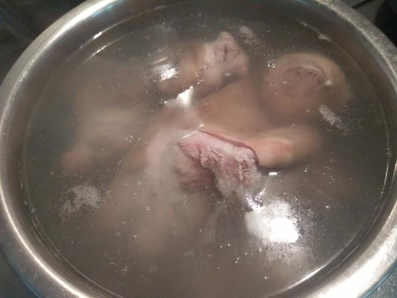 �������˵Ľ�±���������