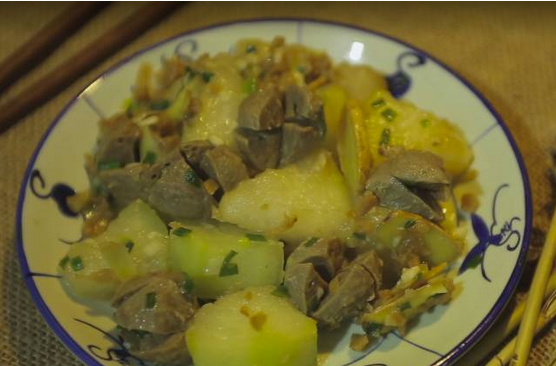 ����˸��˶��ϵ�����