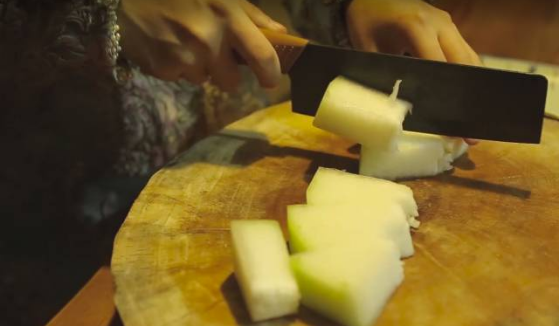 ����˸��˶��ϵ�����