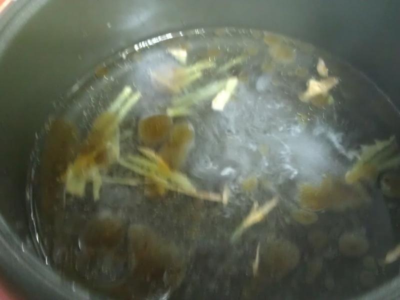 ɽ�۲˰�ը��������