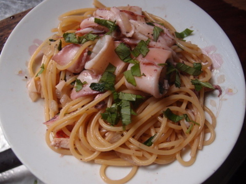 白酒鱿鱼义面的做法