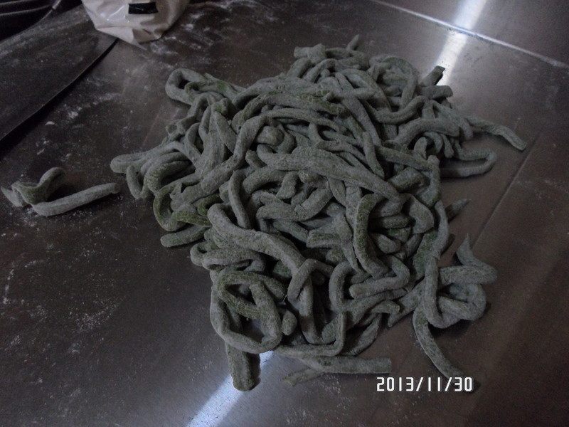 营养香Q菠菜面的做法