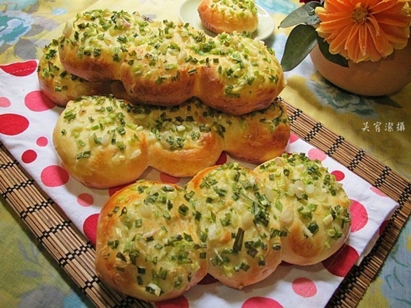 细香葱面包。烘焙展食谱募集的做法
