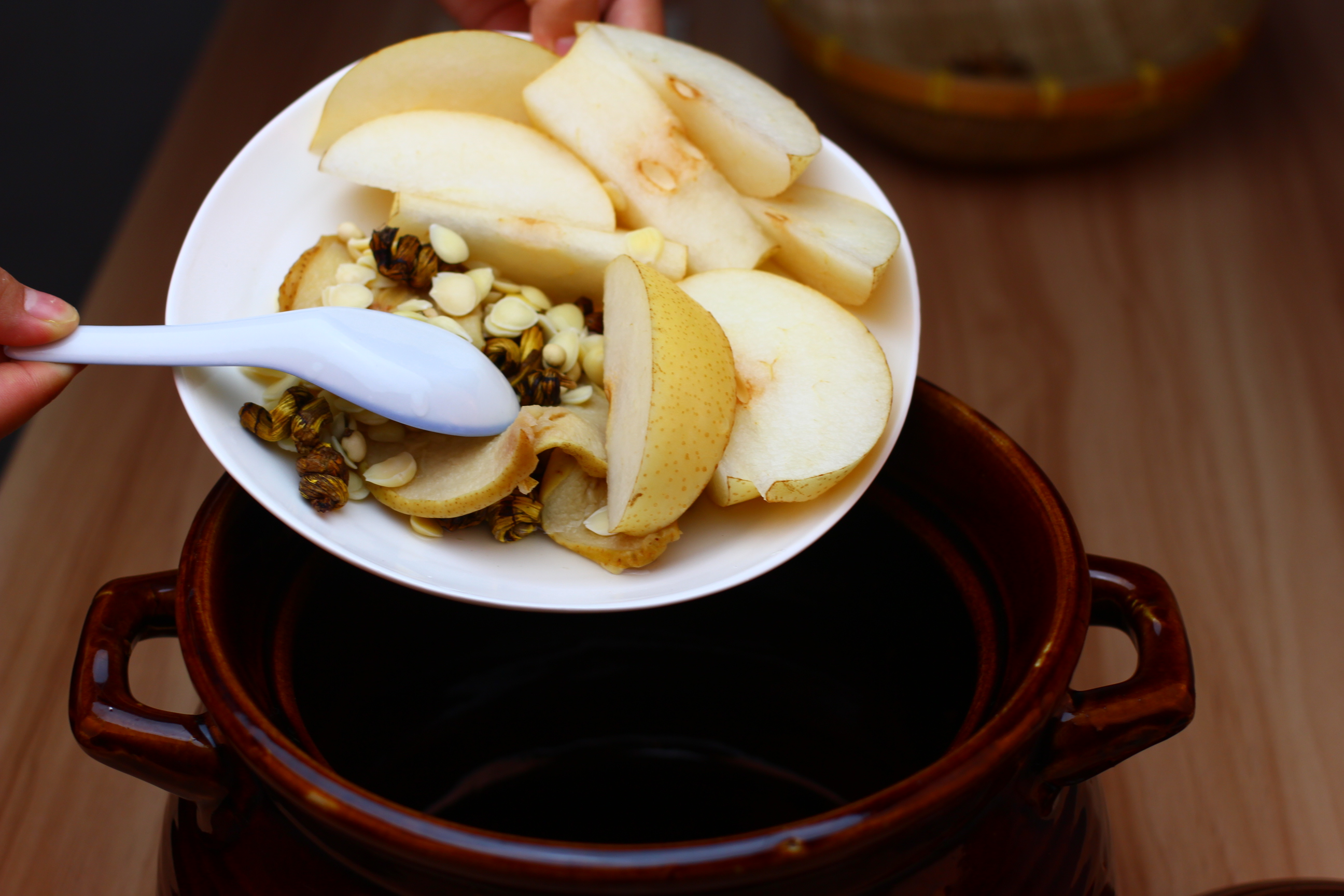 �㶫�����ˮ-����ʯ��ѩ����ˮ������