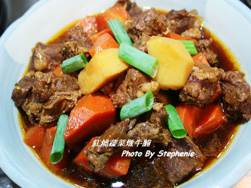 红烧蔬菜炖牛腩的做法