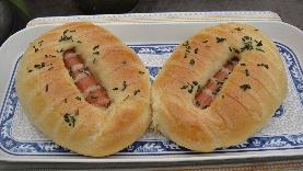 火腿肠沙拉包的做法