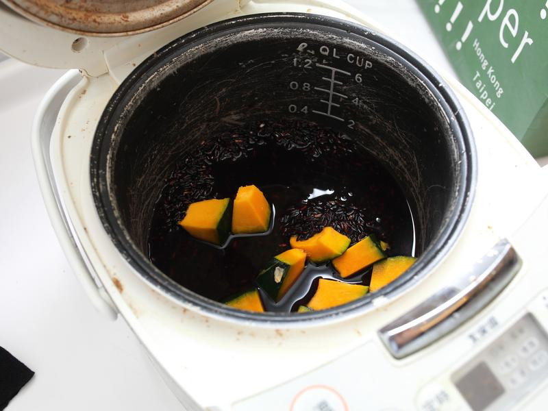 �ϹϺ��׷�������